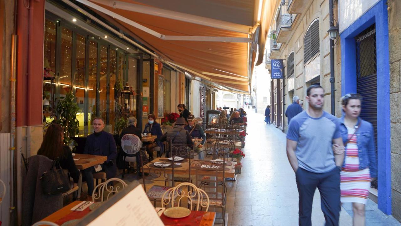 Stylish & Spacious Family Apartment Near Beach & Vibrant Historic Market Alicante Eksteriør bilde