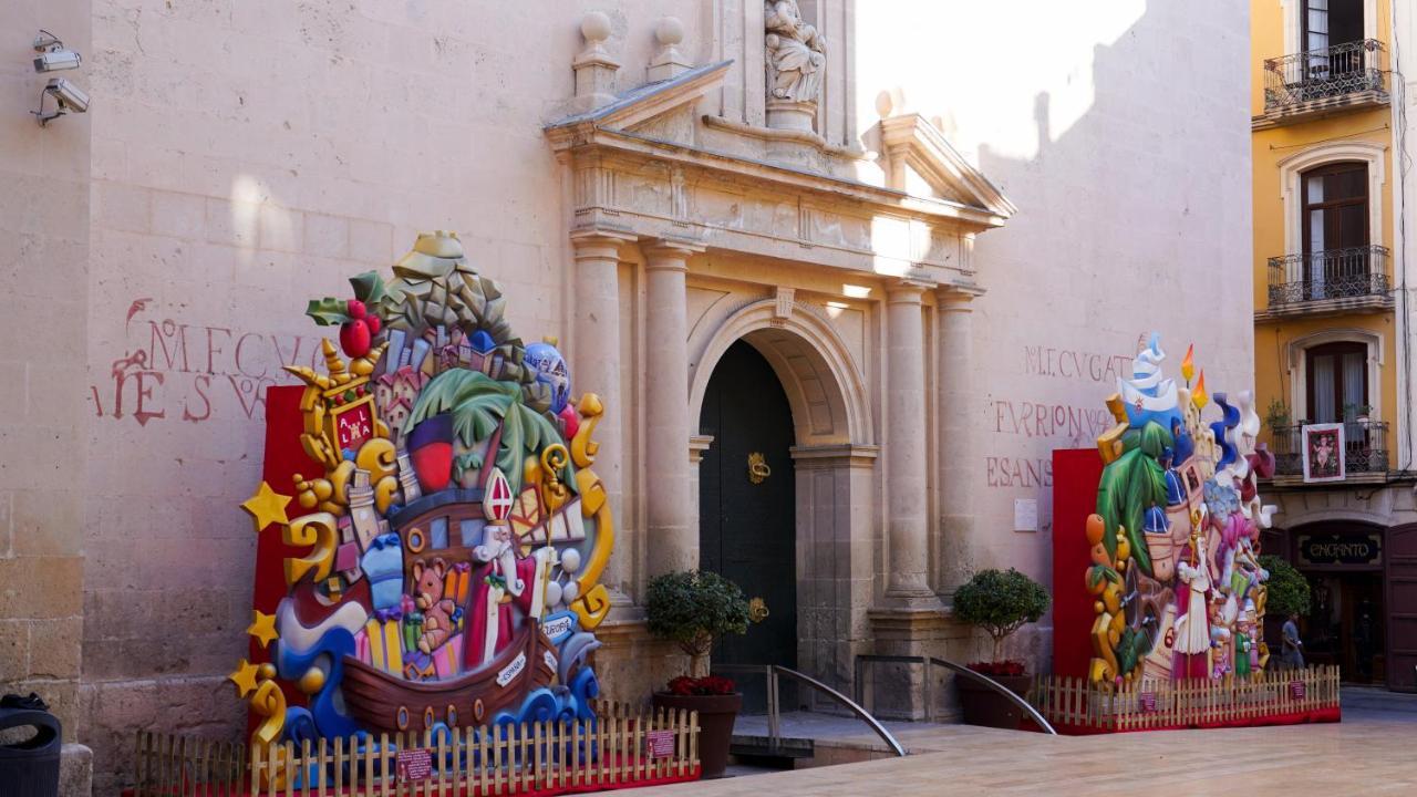 Stylish & Spacious Family Apartment Near Beach & Vibrant Historic Market Alicante Eksteriør bilde