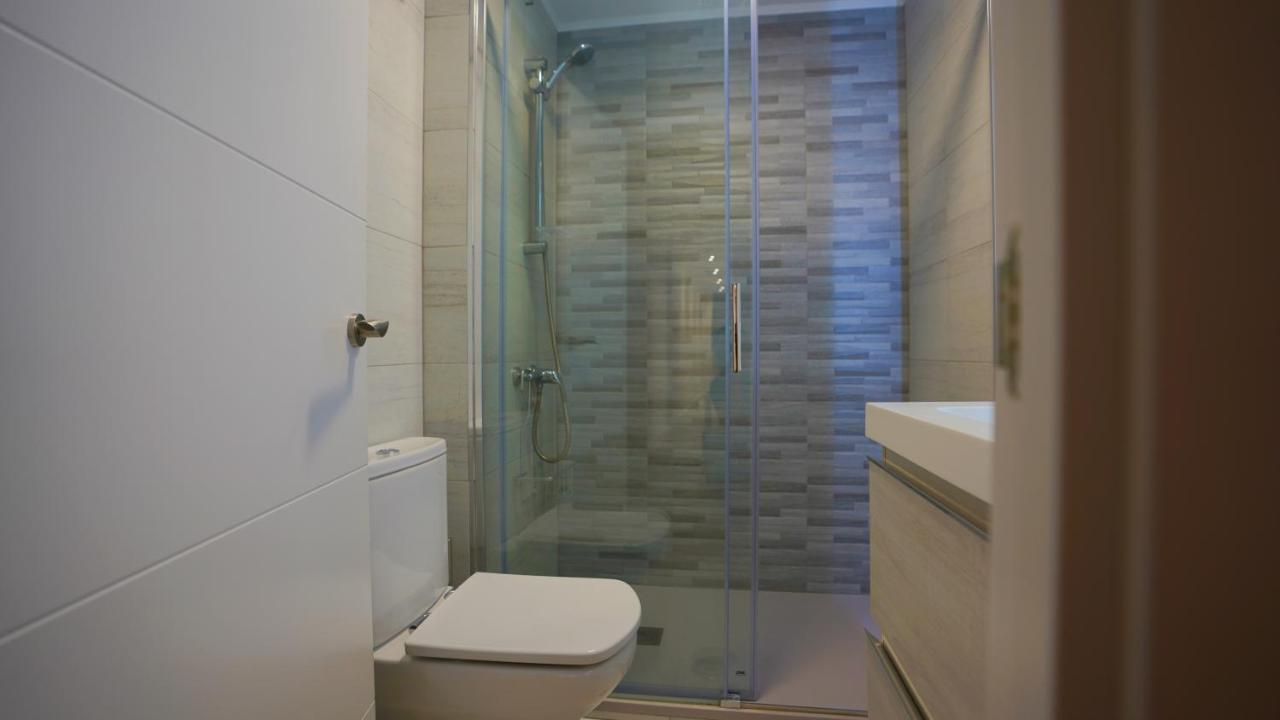 Stylish & Spacious Family Apartment Near Beach & Vibrant Historic Market Alicante Eksteriør bilde