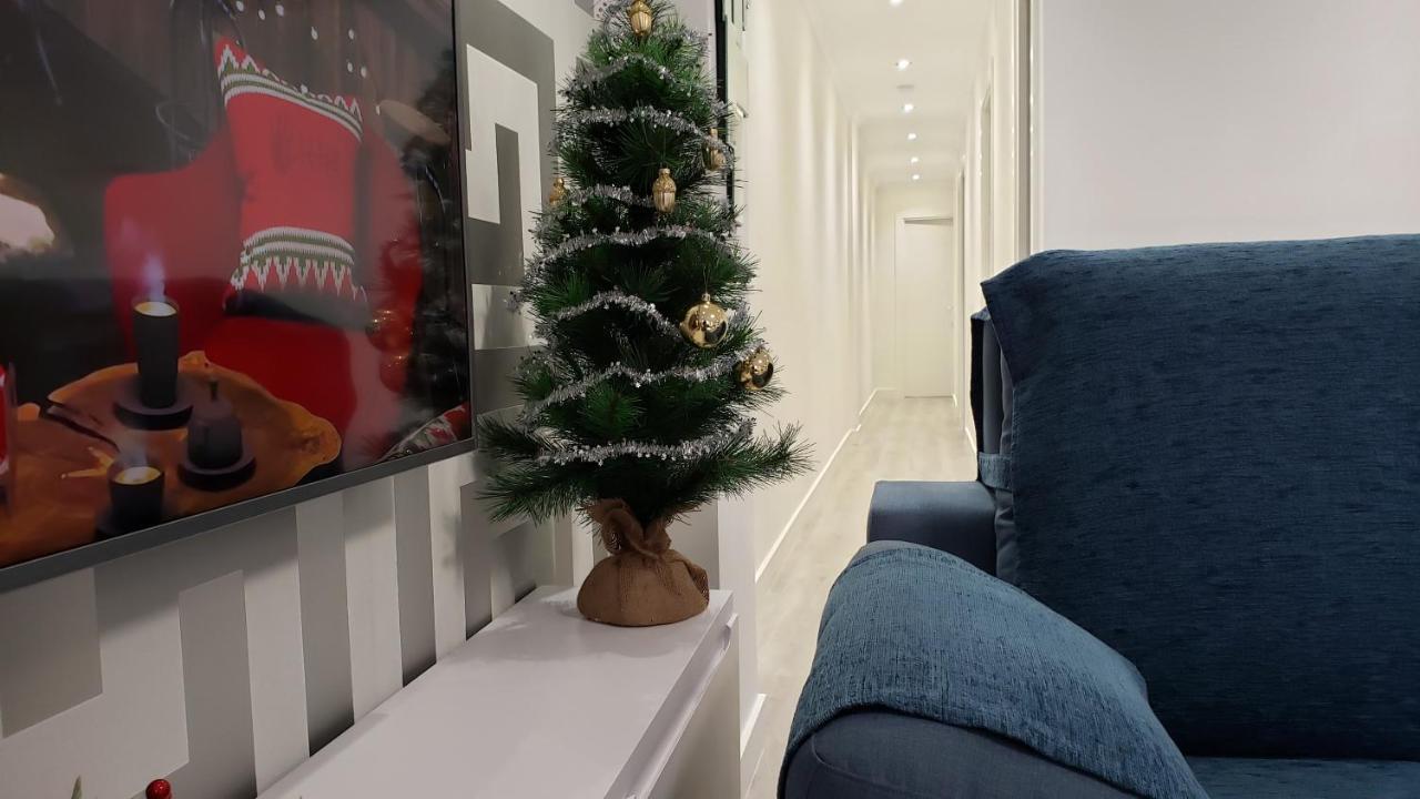 Stylish & Spacious Family Apartment Near Beach & Vibrant Historic Market Alicante Eksteriør bilde